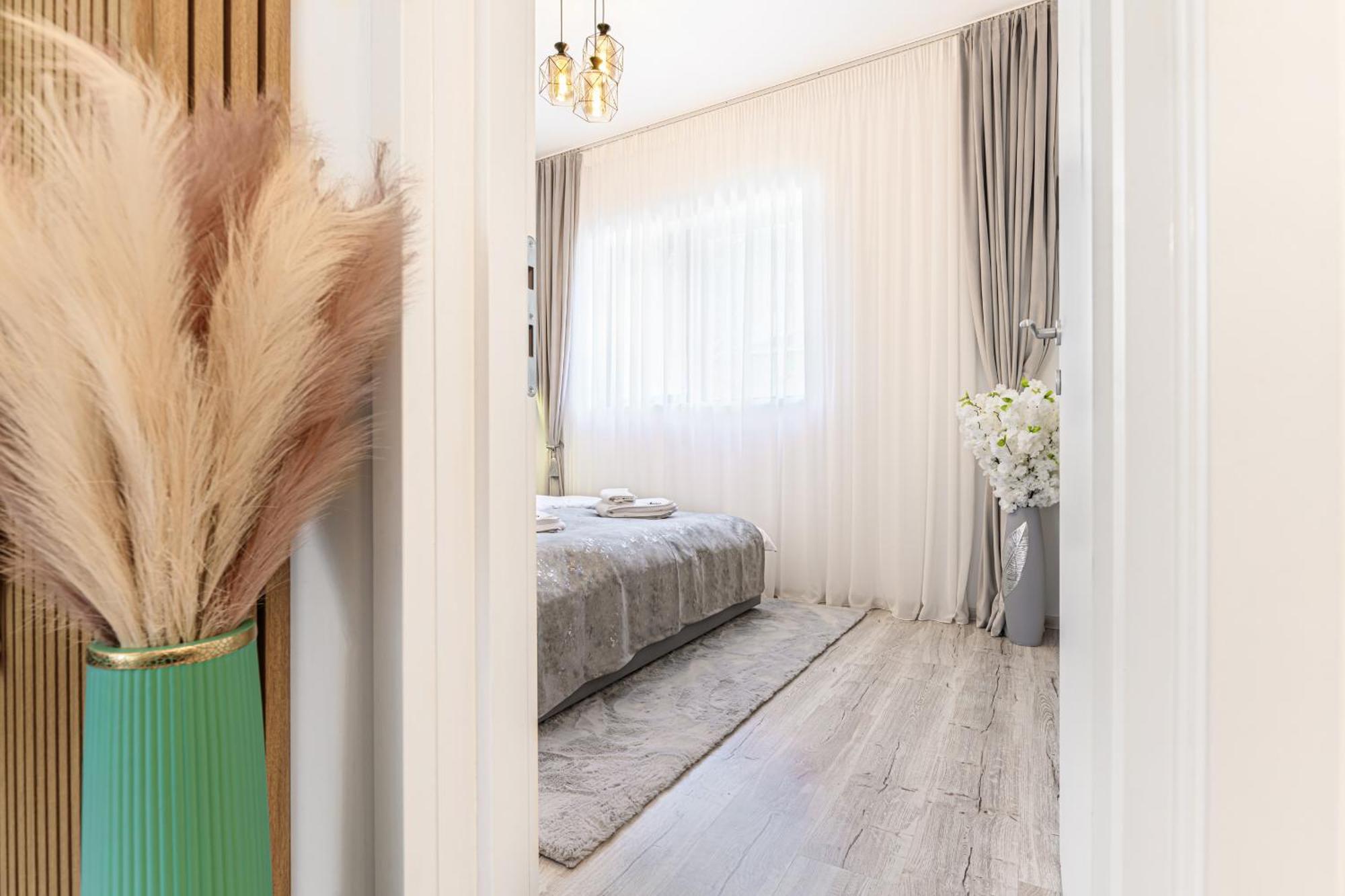 Ama Garden Apartment Buşteni Esterno foto