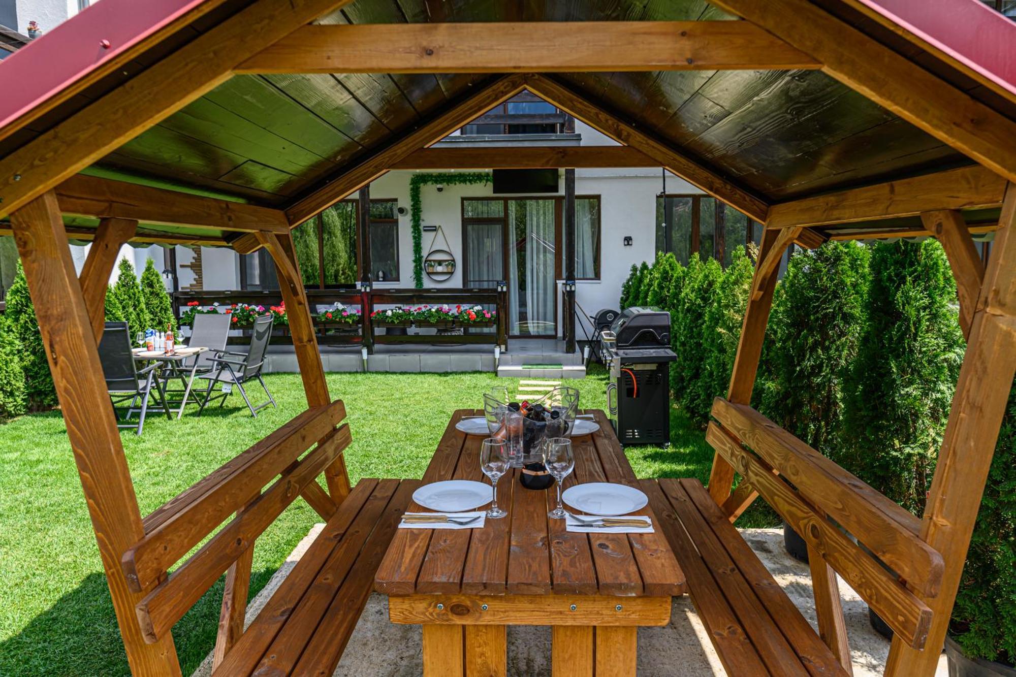 Ama Garden Apartment Buşteni Esterno foto