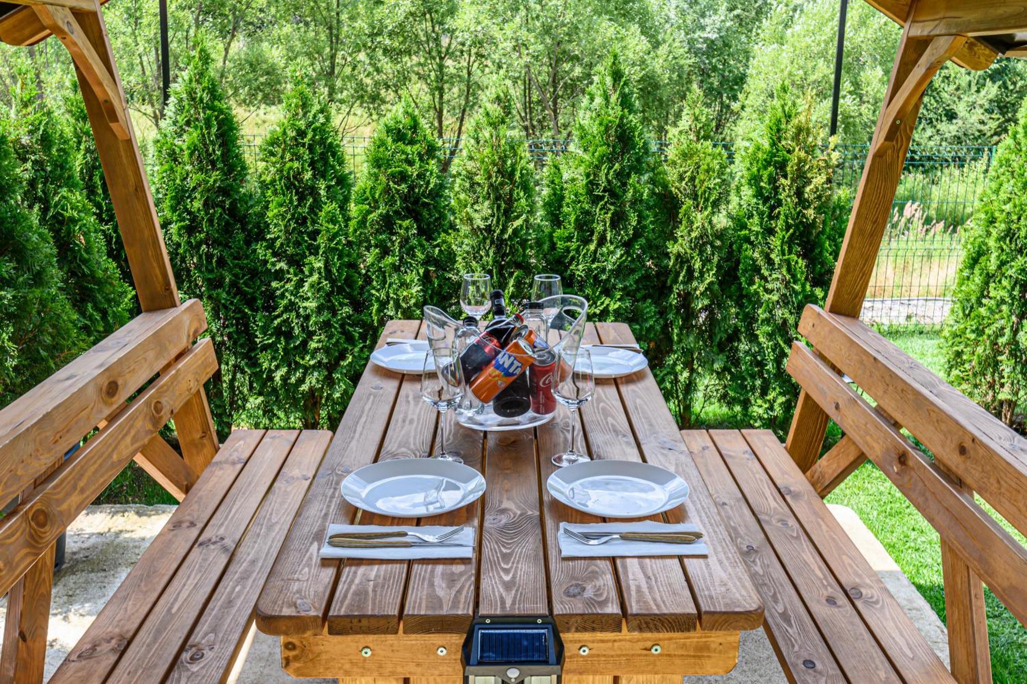 Ama Garden Apartment Buşteni Esterno foto