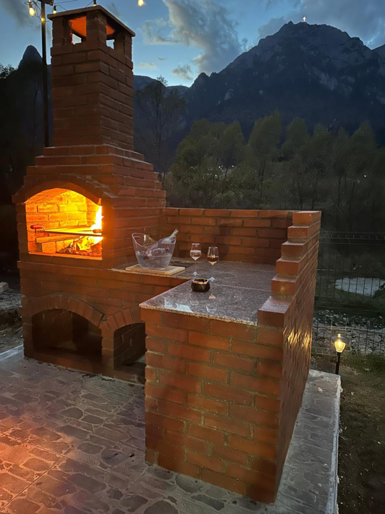 Ama Garden Apartment Buşteni Esterno foto